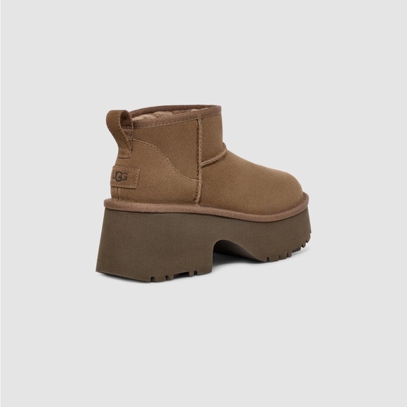 NWT UGG
Classic ultra Mini New Heights IN hickory - Picture 5 of 7